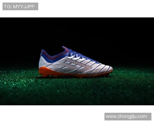 爱穿黑色足球鞋的球星们如何通过独特装备展现个人风格与竞技实力 爱穿黑色足球鞋的球星们如何通过独特装备展现个人风格与竞技实力